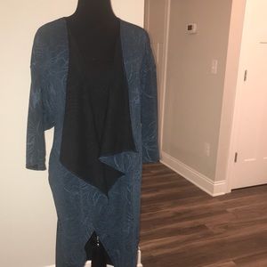 LULAROE Shirley size L, blue, never worn